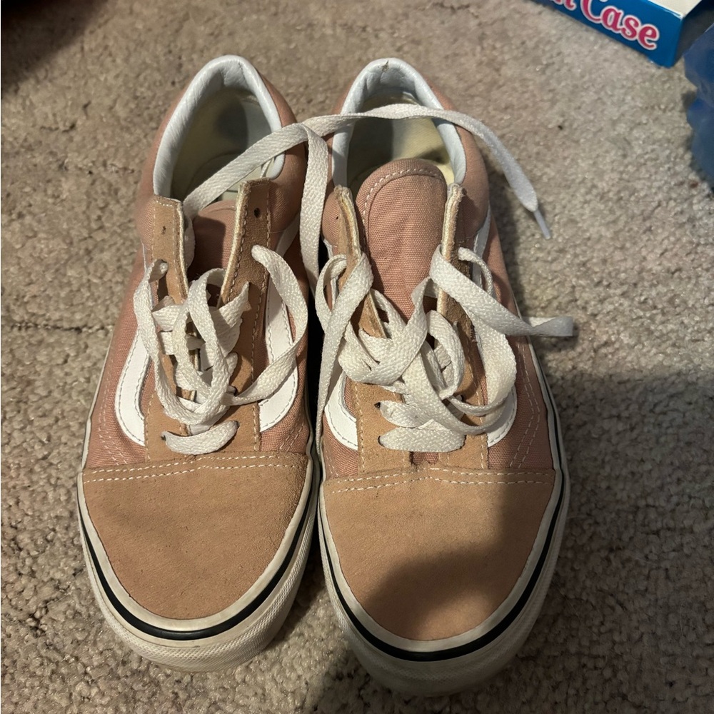 PINK VANS